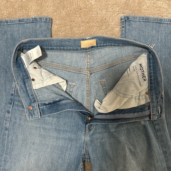 MOTHER denim. High waisted rider skimp. Dreamer wash. Size 26. - Picture 3 of 3